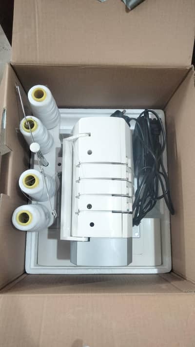 Singer sewing machine 14SH754