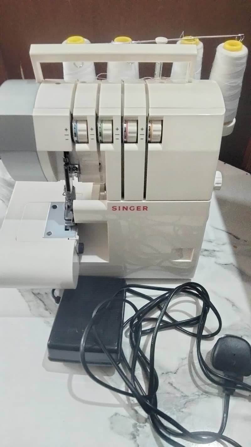 Singer Overlocker machine 14SH754 2