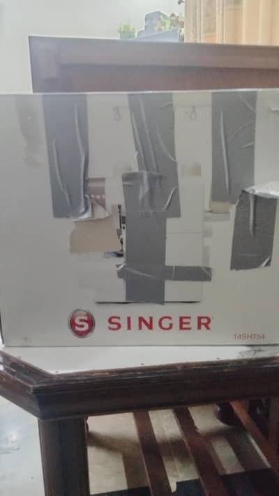 Singer Overlocker machine 14SH754