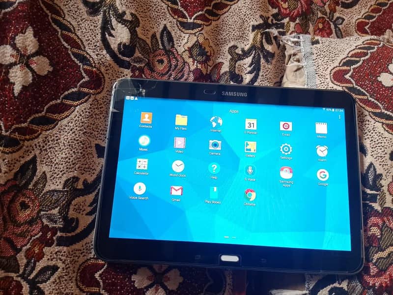 Samsung tablet e531. condition 10/10 1
