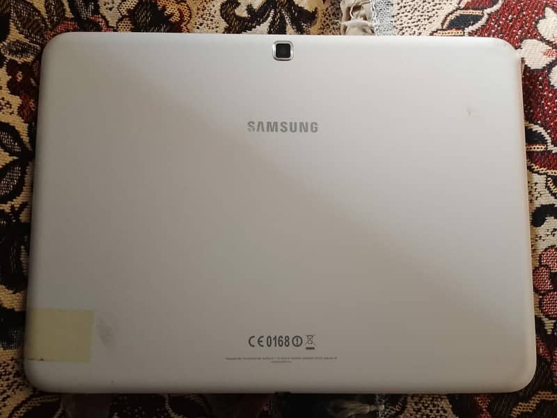 Samsung tablet e531. condition 10/10 4