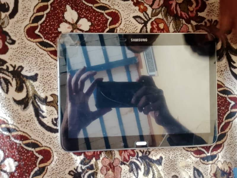 Samsung tablet e531. condition 10/10 2