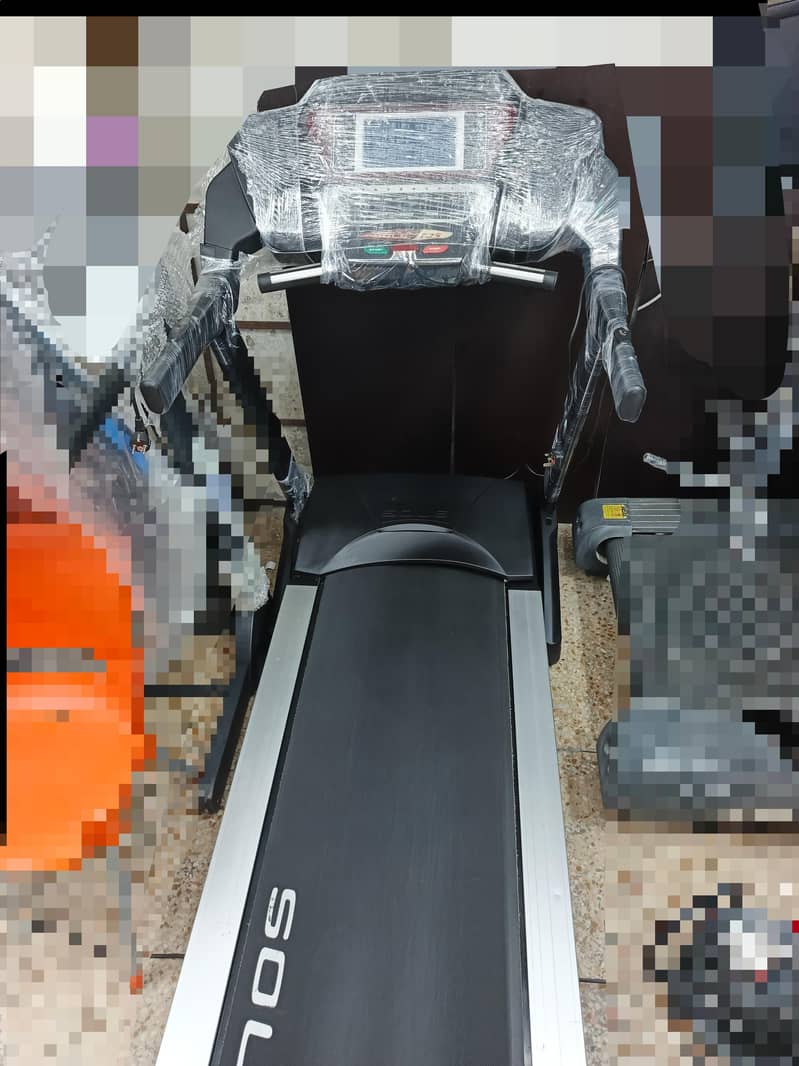 Excercise machine treadmill 0