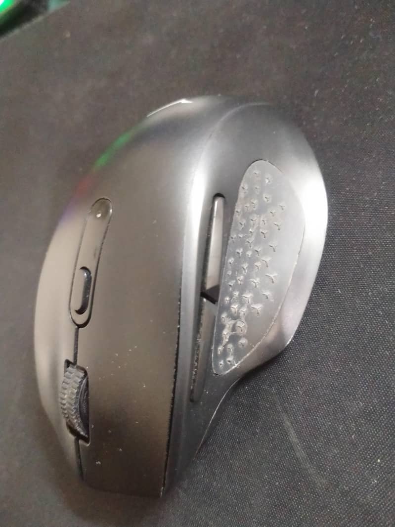 6 Button Bluetooth mouse 4