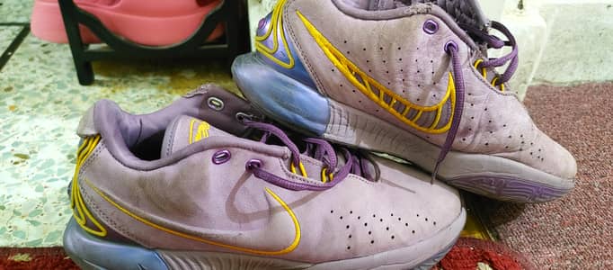 Nike Lebron Basketball shoes EU 42