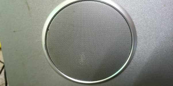 Advent Speaker with amplifier