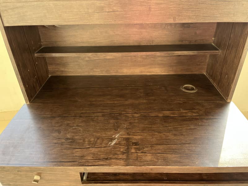 PC friendly study table 10