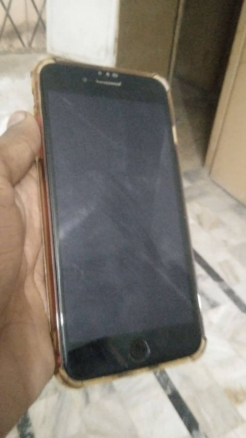 apple iphone 8 plus 3