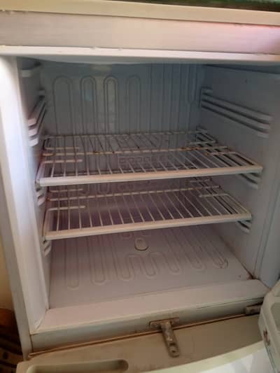 Pel refregerator invertor compressor. working perfect