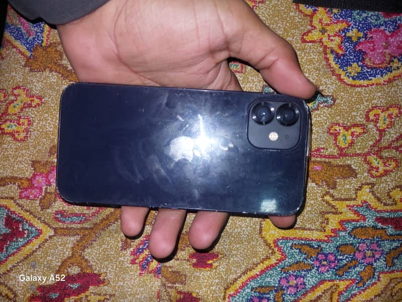 iPhone 12 0