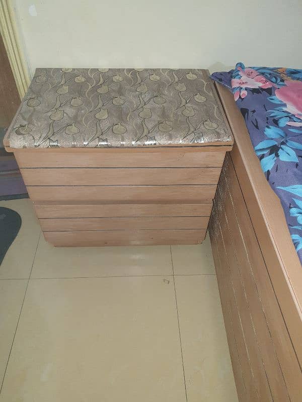 Dubal bed 2 side table 1 dressing table 0