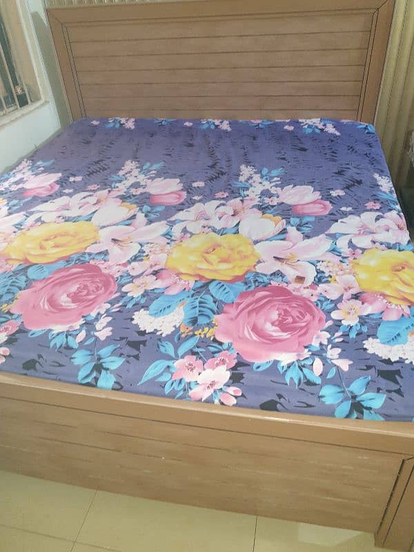 Dubal bed 2 side table 1 dressing table 1