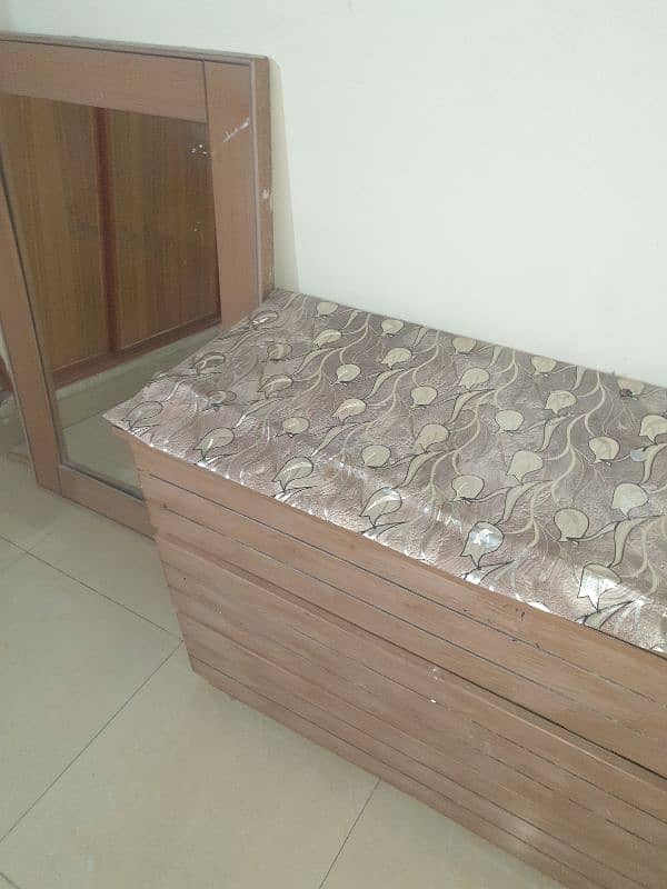 Dubal bed 2 side table 1 dressing table 2
