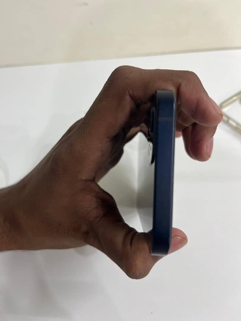 Iphon-12 3