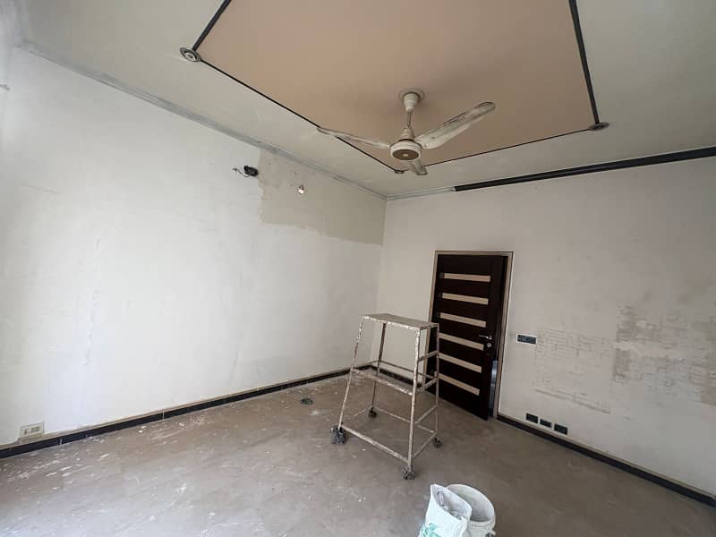 10 Marla Modern Design House For Rent In DHA Phase 4 Block-DD Lahore. 7