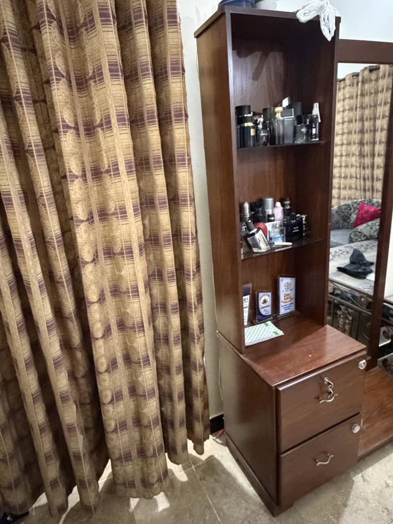 Dressing table 1