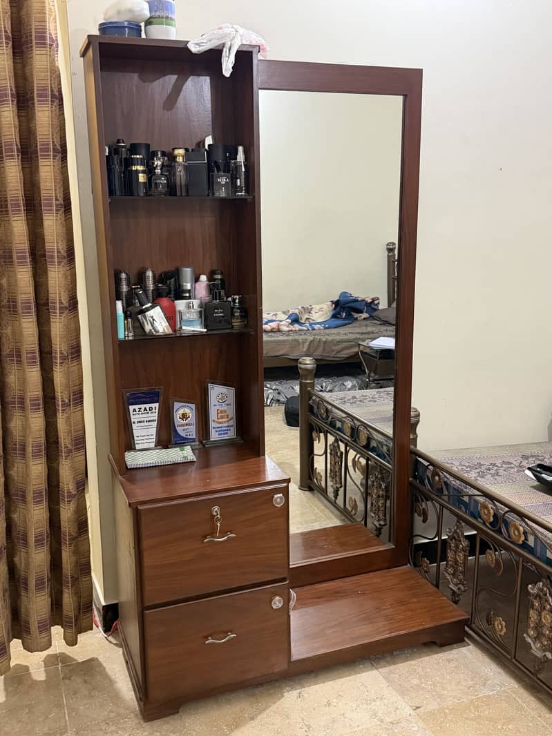 Dressing table 2