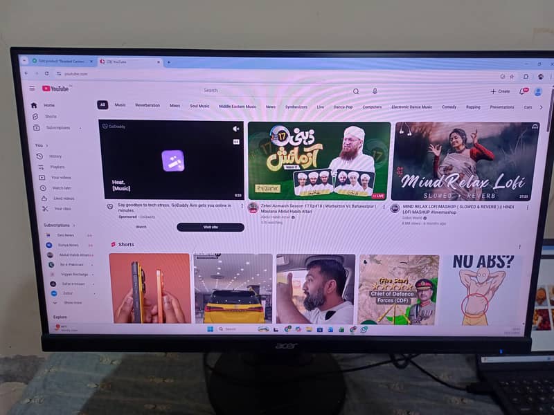 27 inch boderless display 5