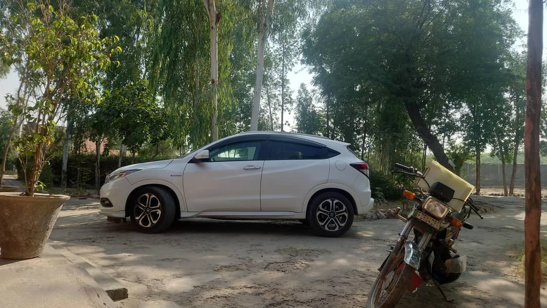 vezel z hybrid brand new 0