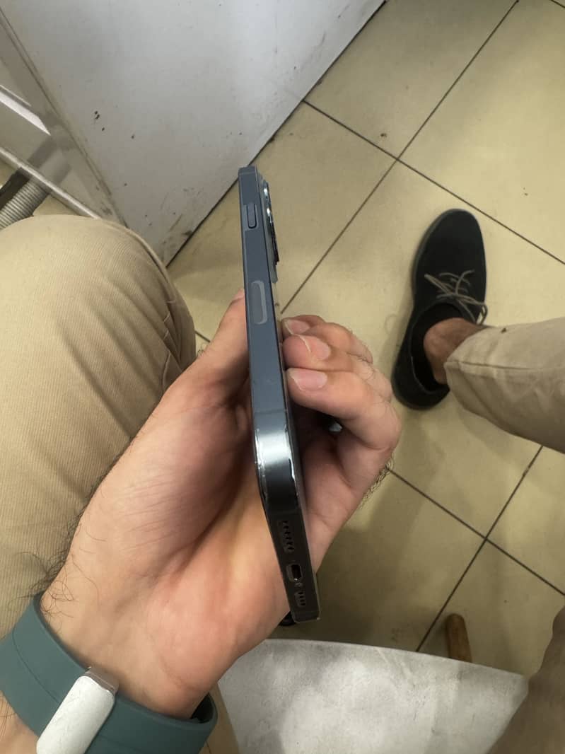 Iphone 13promax 5