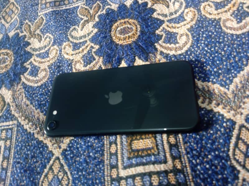 iphone SE 2020 0