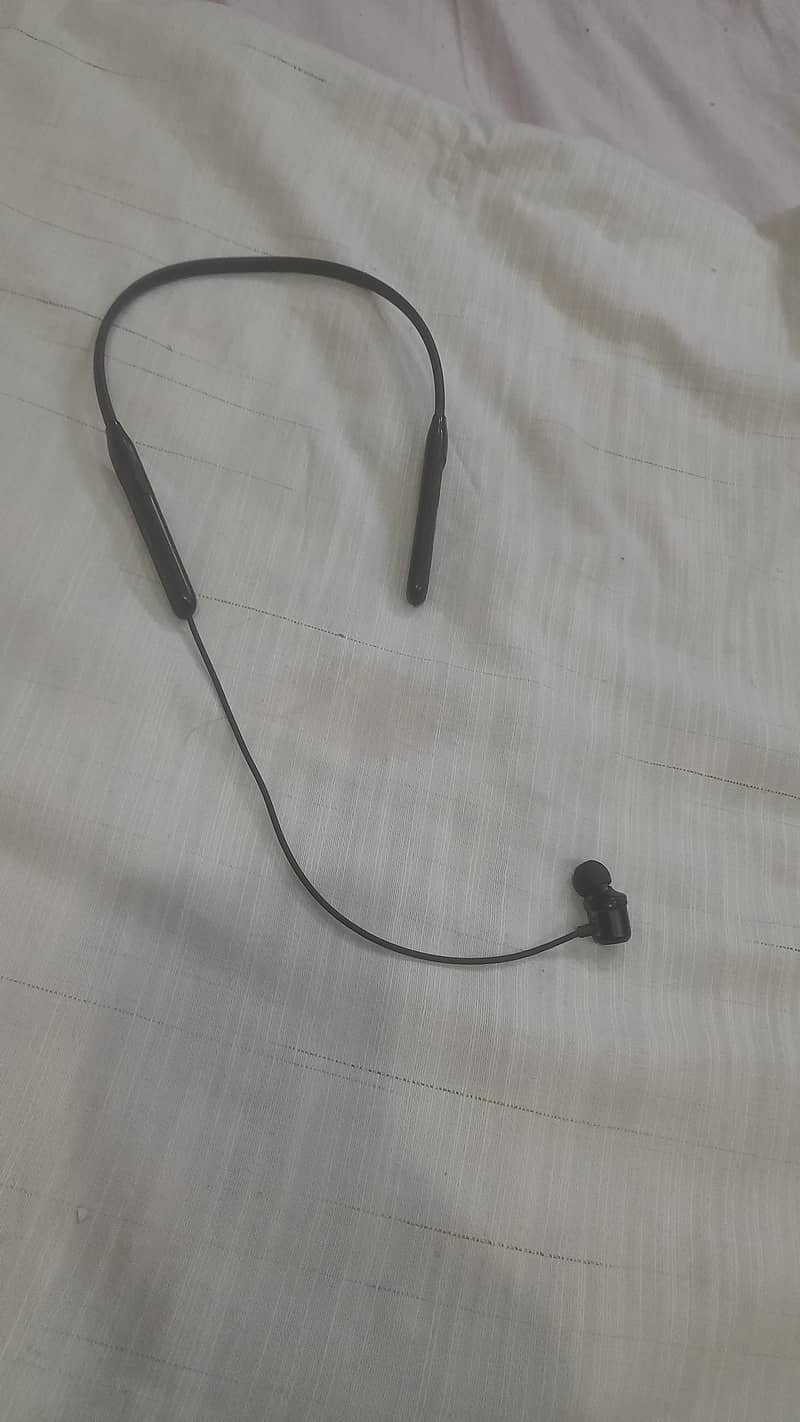 neck bluetooth 3