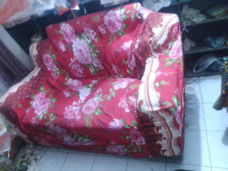 sofa two seater. 0