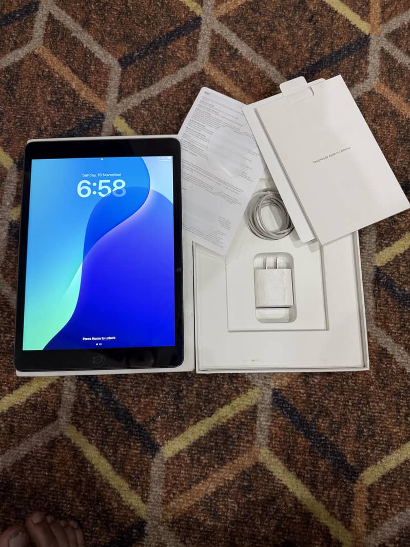 iPad 9 generation full box 0