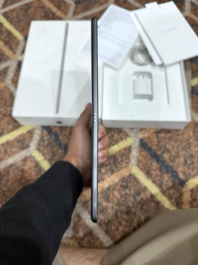iPad 9 generation full box 5