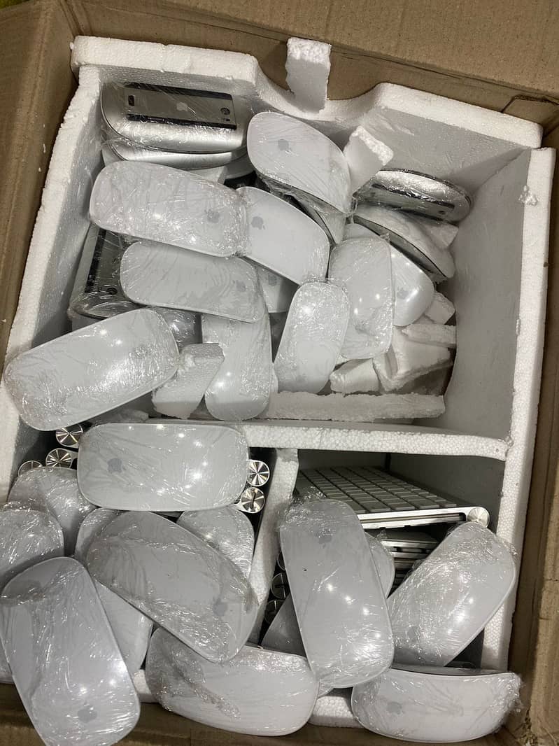 Apple wireless keyboard mouse 1