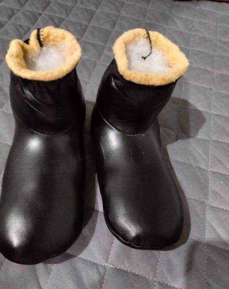 مردوں اور عورتوں کے لیے بہترین گرم اعلی کوالٹی کے موزے 0