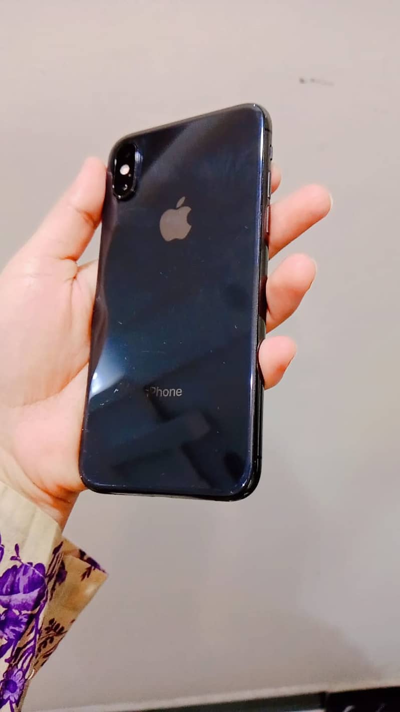 Apple iPhone XS 3