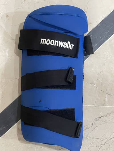 Moonwalker thigh pad
