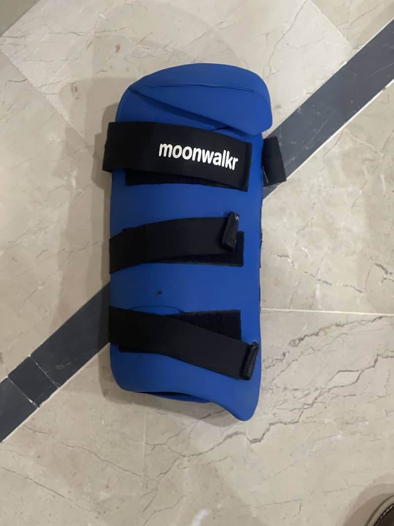 Moonwalker thigh pad 2