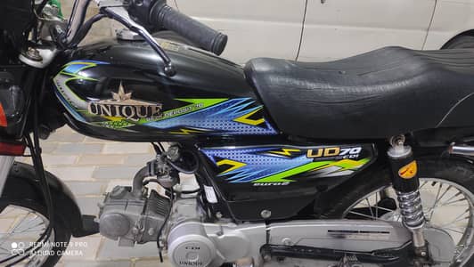 unique 70cc 2025 6th month sale in nut to nut original good condition.