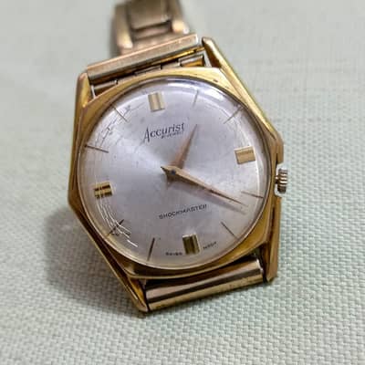 vintage watch Accurist swiss made