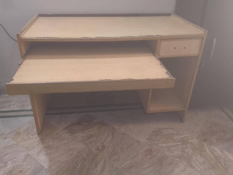 office chair computer table+ side table 4