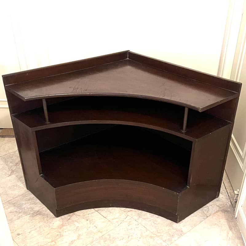 Large Corner Table 0