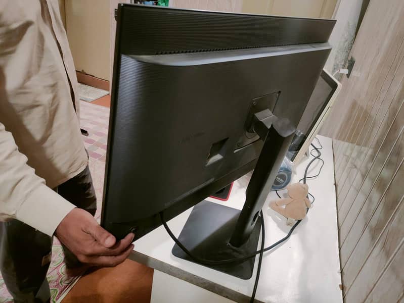 Samsung 32 4K UHD LED Monitor - Computer Components - 1108588315