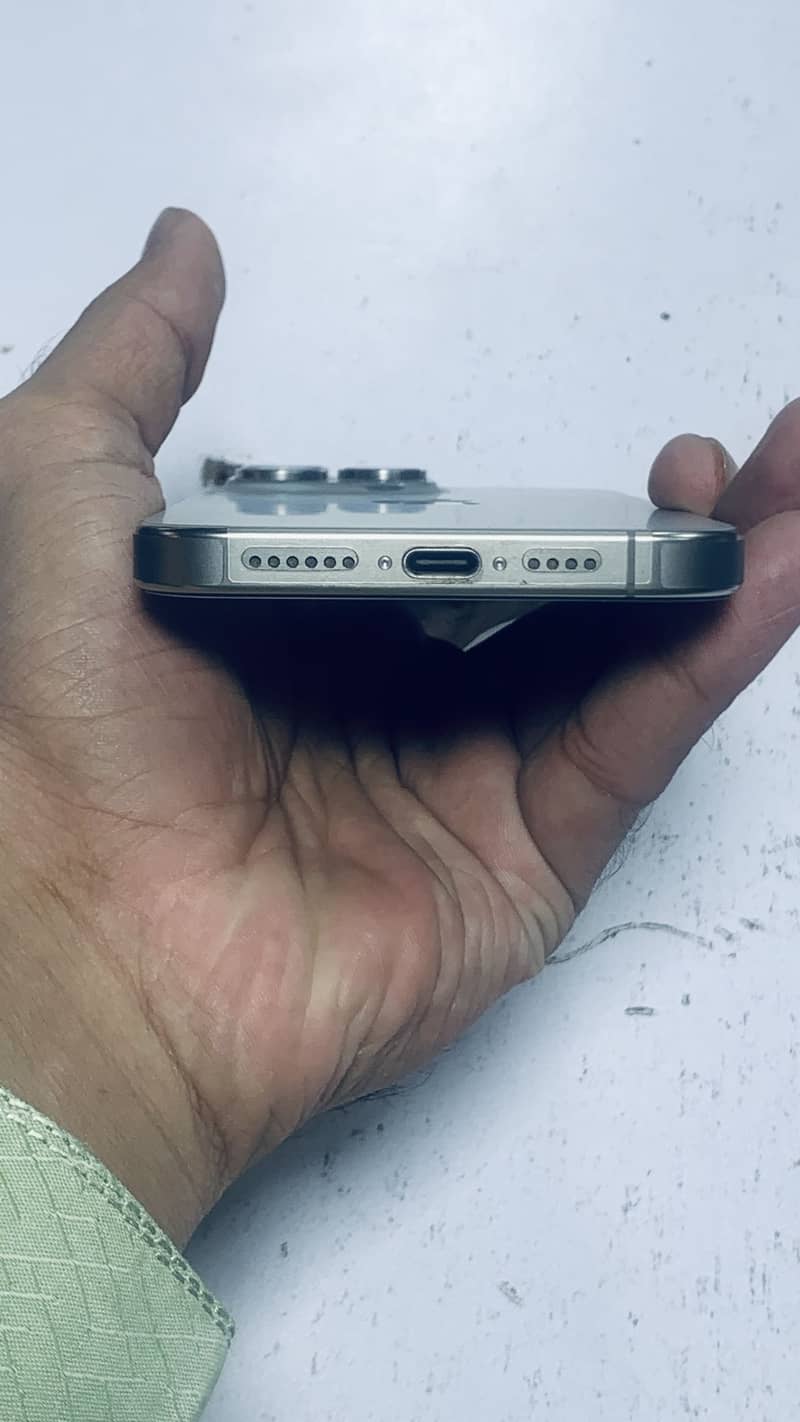 IPHONE 15 Pro Max 0