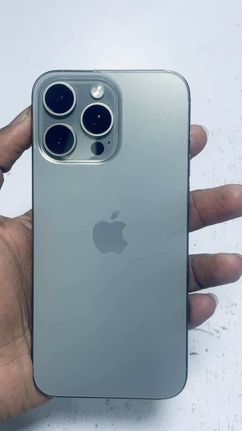 IPHONE 15 Pro Max 2