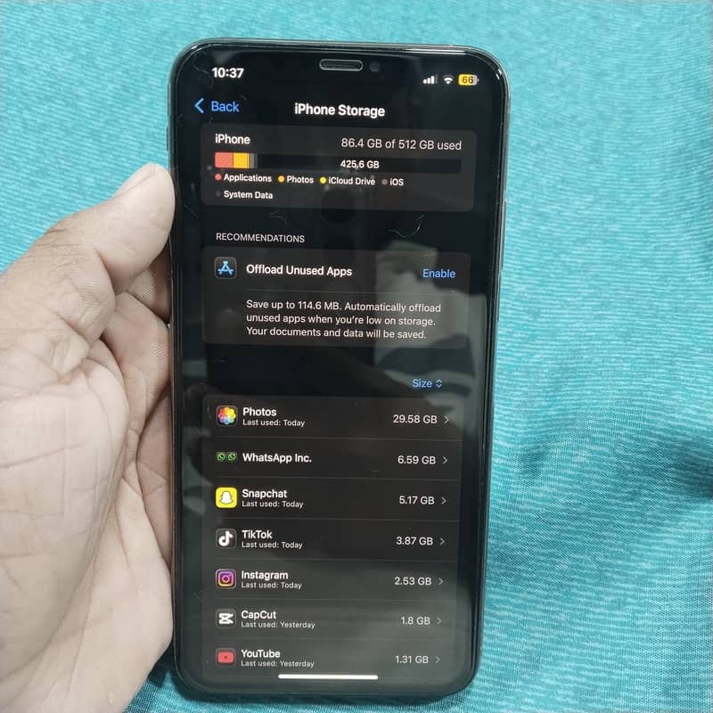 iPhone XS Max 6