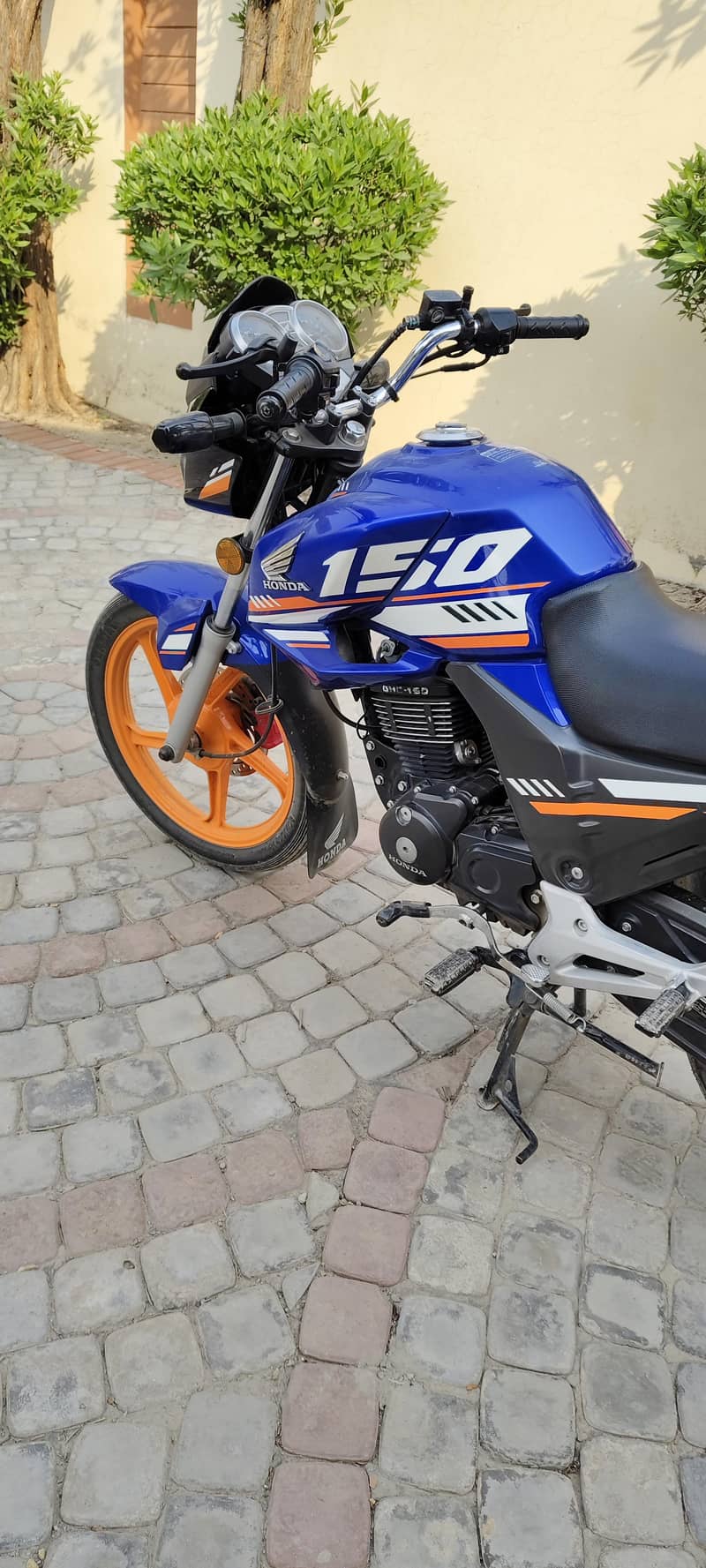 CB 150F 4