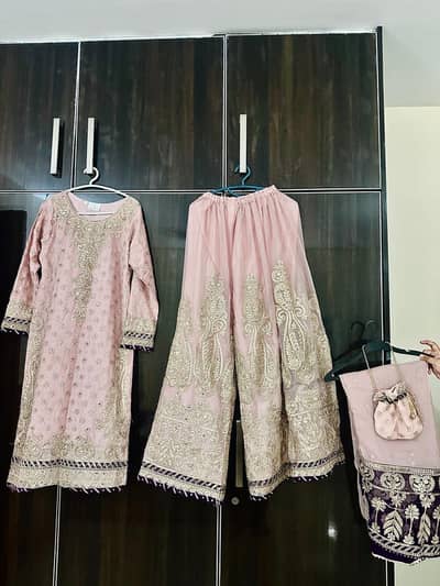 Semi Formal/ Fancy Dress