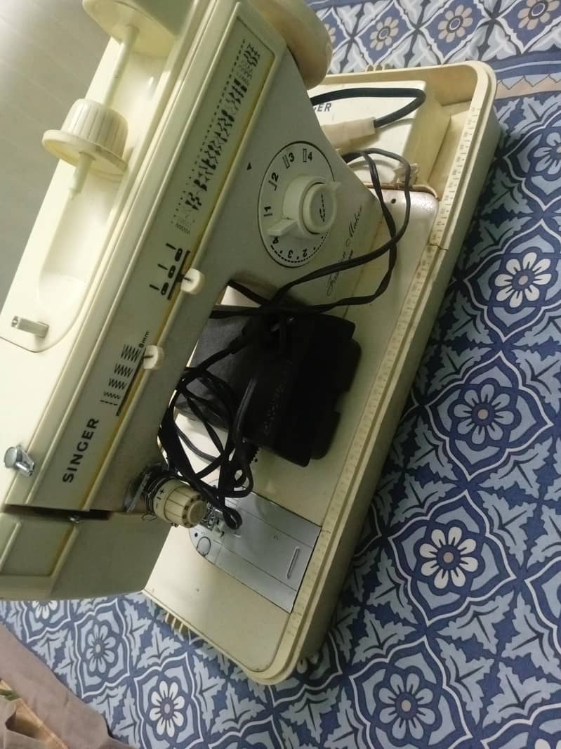sewing machine disk - Sewing Machines - 1108601416