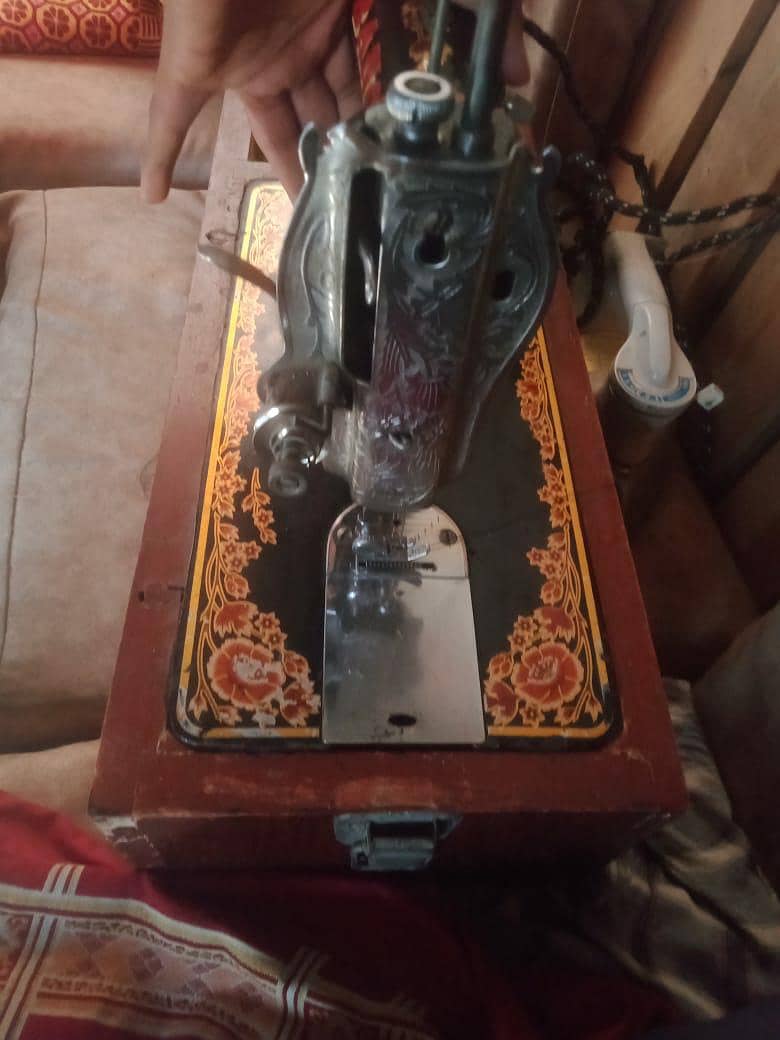 seewing machine 5