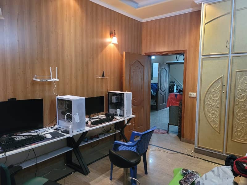 Best option 2 Bed flat second floor Urgent For Rent Prime Location Zam ...