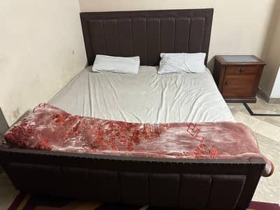 King Size wooden Bed for Sale