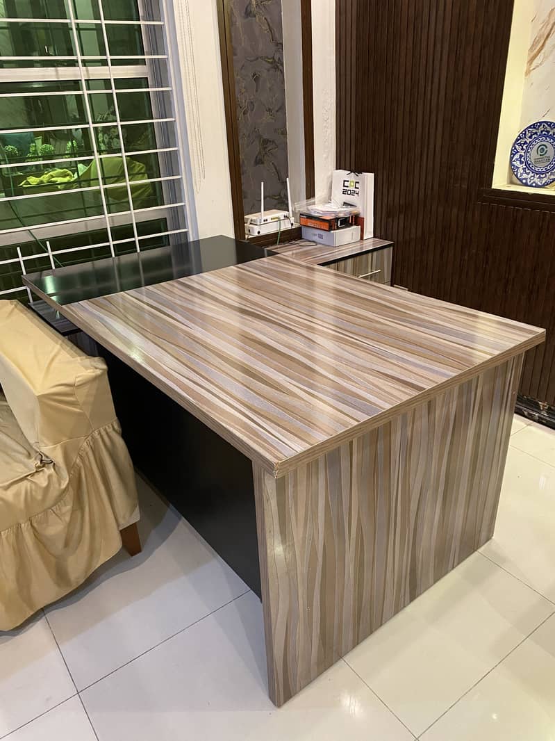 Executive office table 4