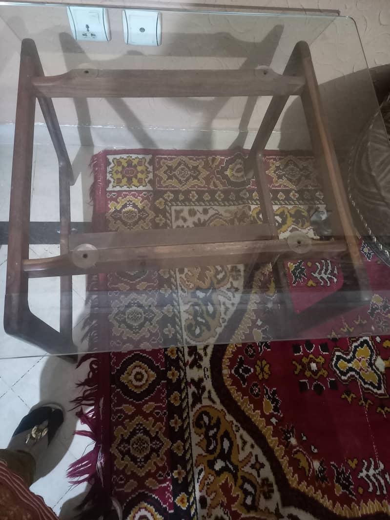 glass table 1